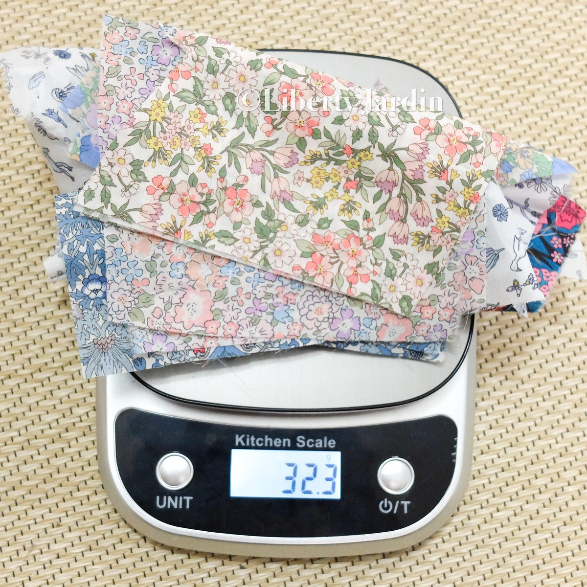 Liberty London Fabric Scrap Packs, Remnant Bundle, Floral Cotton Tana Lawn, Quilting Patchwork Sewing