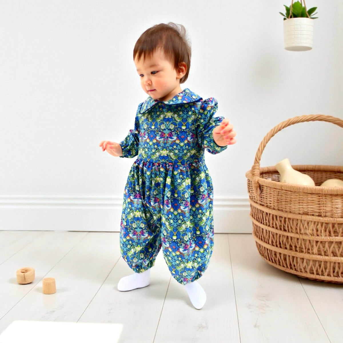 Liberty Overalls Long Sleeves Peter Pan Collar: Strawberry Thief Print