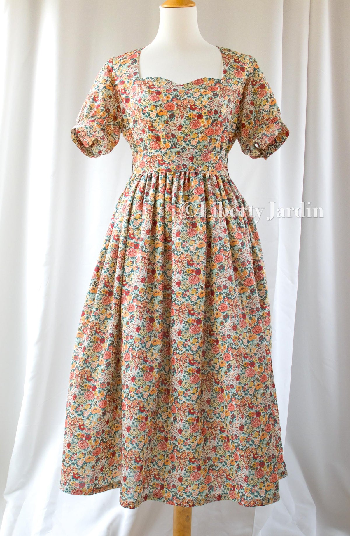 Liberty London Sweetheart Neckline Wedding Dress, Botanical Gown, Puffed Short-sleeved Bespoke Clothes, Personalised Occasion