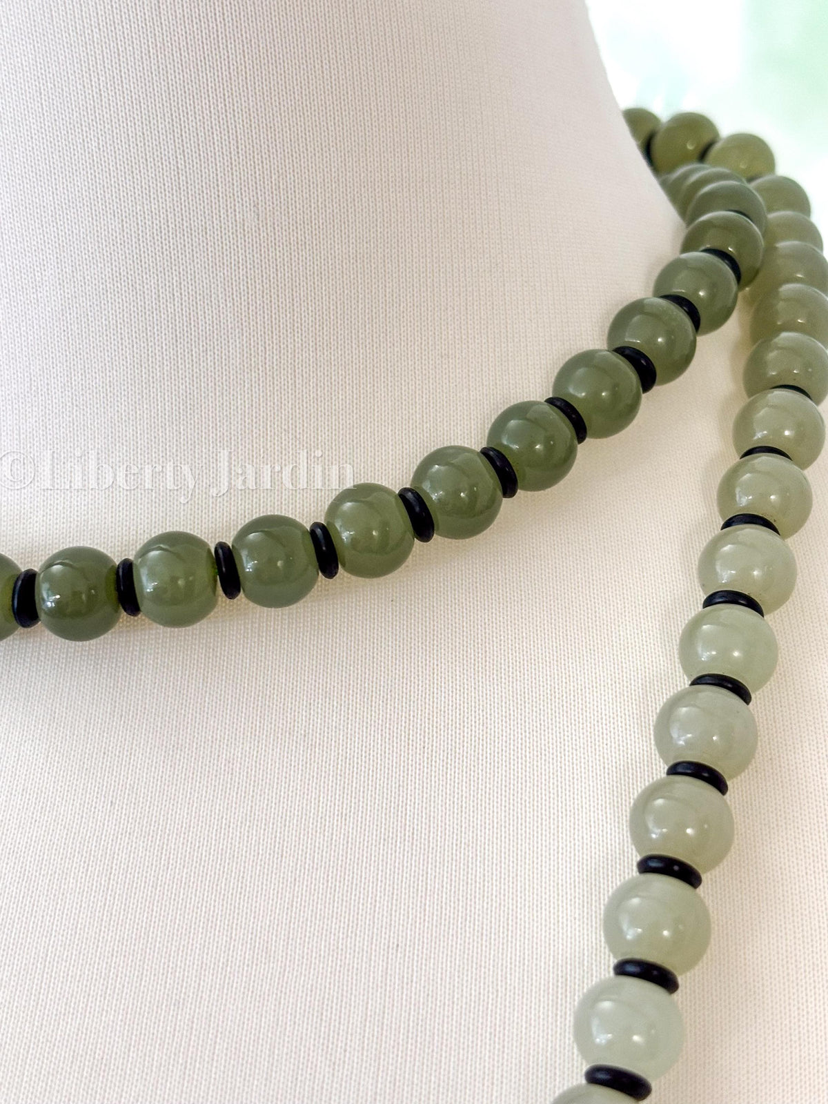 Natural Nephrite Long Beaded Necklace, Ombre-colour Statement Jewellery, Handmade Tassel Effortless Accessories, Special Occasion