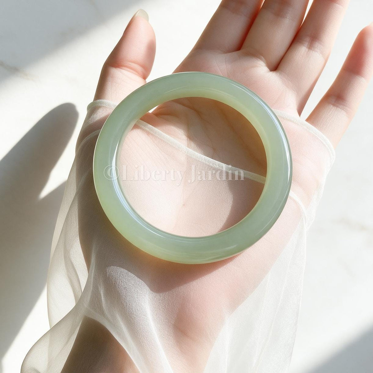 Natural Aventurine Quartz Bangle, Green Quartzite Bracelet, Certified Non-treated Gemstone, Effortless Jewellery, Sustainable Accessories