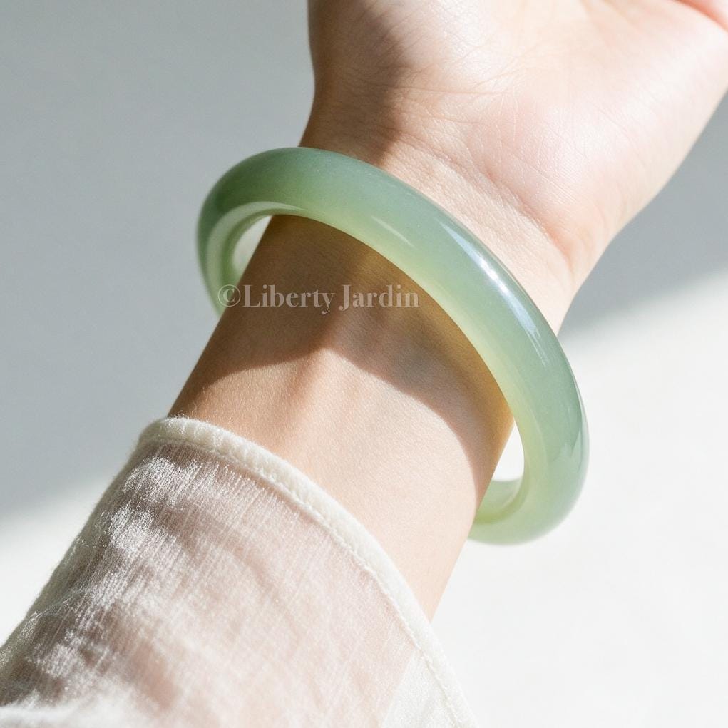 Natural Aventurine Quartz Bangle, Green Quartzite Bracelet, Certified Non-treated Gemstone, Effortless Jewellery, Sustainable Accessories