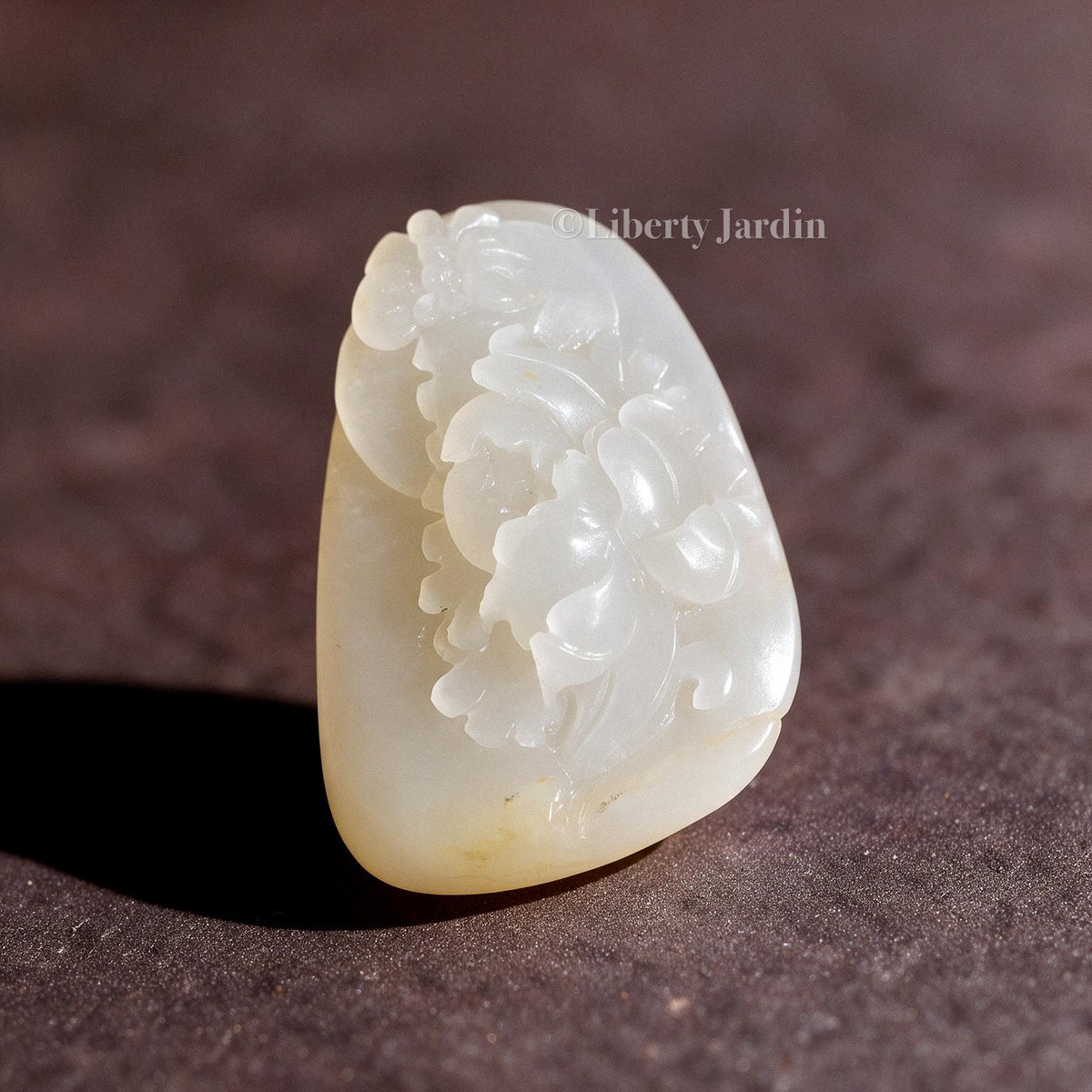 Seed Jade Nephrite Pendant, Carving Jade River Pebbles Gemstone, Natural Untreated Certified, Collectible Distinctive
