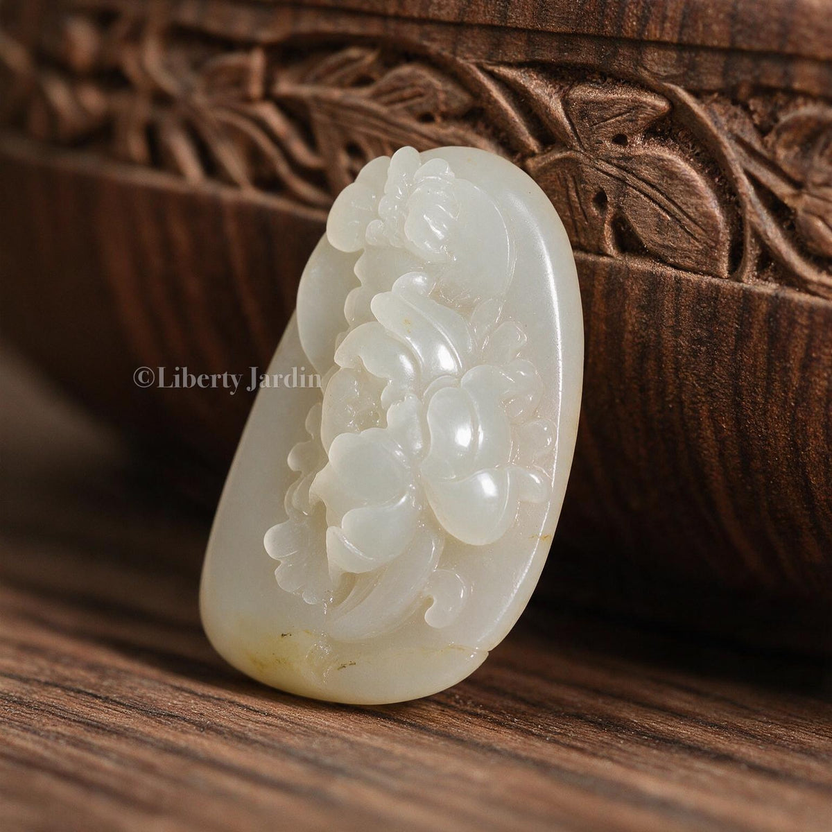Seed Jade Nephrite Pendant, Carving Jade River Pebbles Gemstone, Natural Untreated Certified, Collectible Distinctive