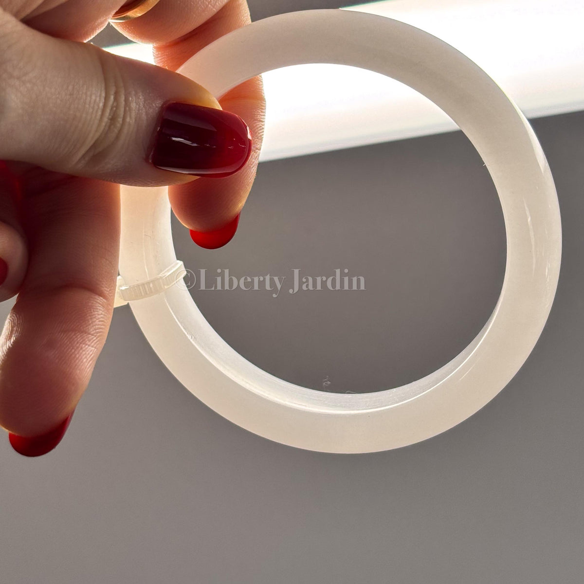 Natural Mutton-Fat White Quartz Bangle, Minimalist Bracelet, Certified Non-treated Gemstone, Effortless Jewellery, Sustainable Accessories