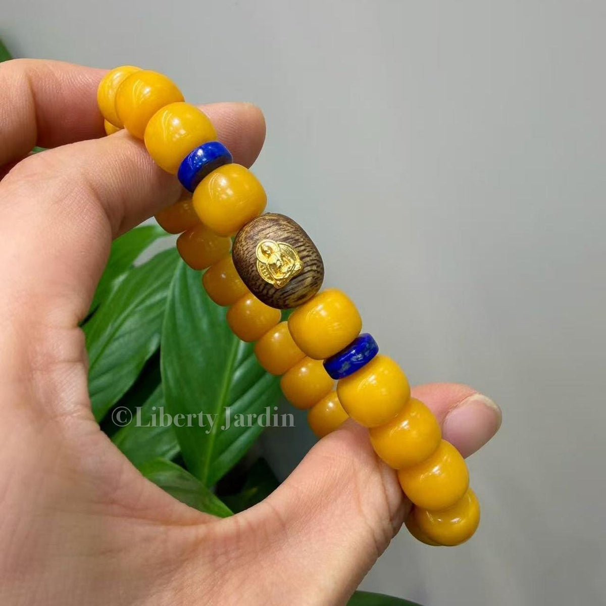 10mm Amber Baltic Bracelet, Natural Russian Honey Beeswax Armband, Lapis Lazuli Beaded Handmade Jewellery