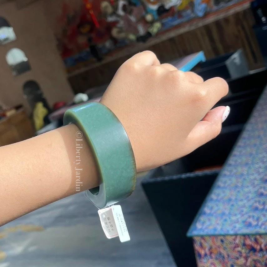 58mm Seed Jade Bangle, River-Pebbles Nephrite Statement Armband, Untreated Gemstone, Neutral-Gender Jewels, Distinctive Collectible