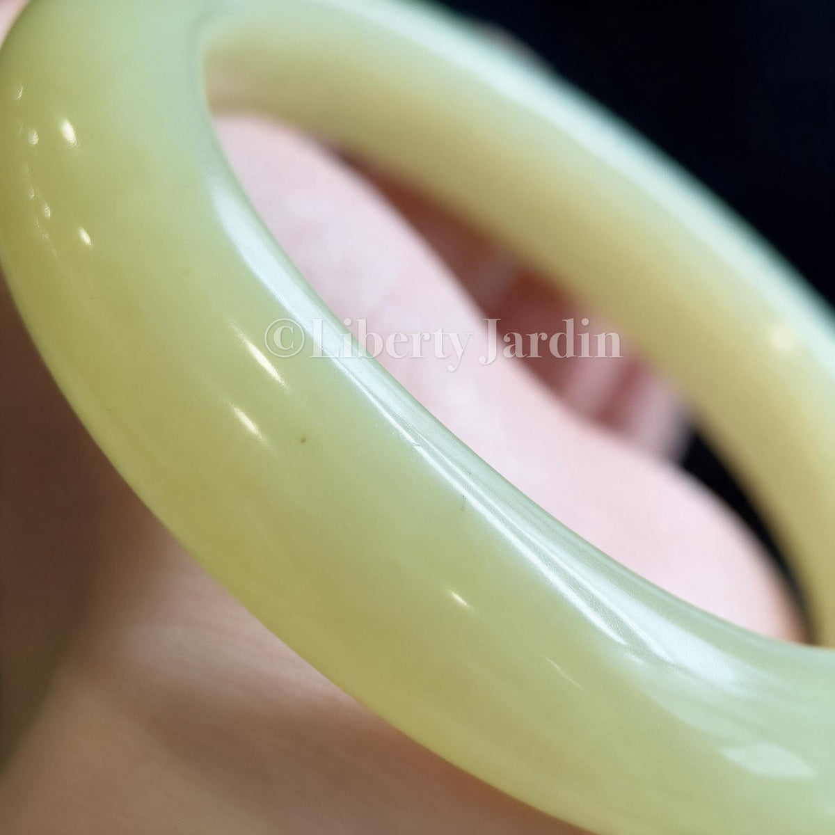 Pastel Yellow Natural Nephrite Bangle, Gemstone Armband, Certified Non-treated Jade, Huangkou Bracelet, Handmade Accessories