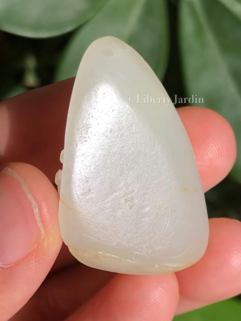 Seed Jade Nephrite Pendant, Carving Jade River Pebbles Gemstone, Natural Untreated Certified, Collectible Distinctive
