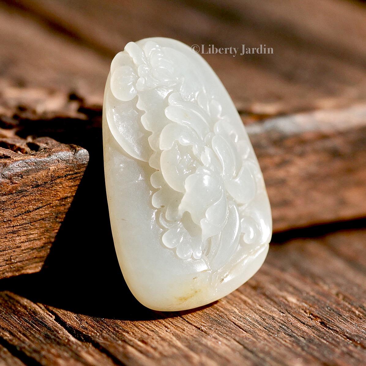 Seed Jade Nephrite Pendant, Carving Jade River Pebbles Gemstone, Natural Untreated Certified, Collectible Distinctive