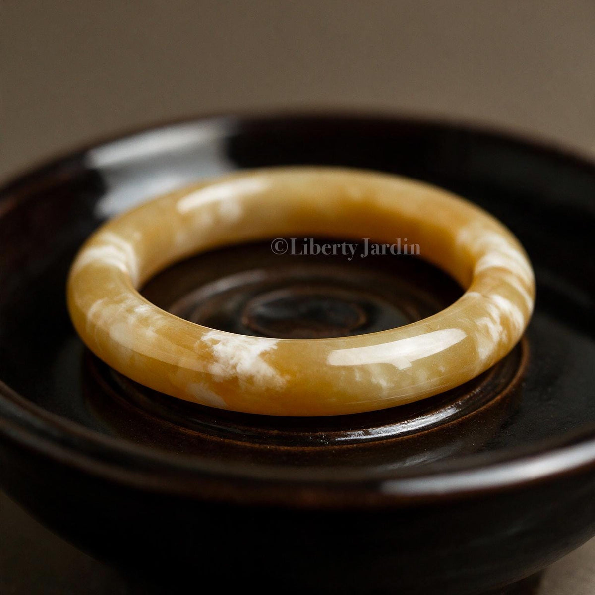 Honey-Sugar Nephrite Bangle, Natural Gemstone Armband, Certified Non-treated Jade, Gender-neutral Bracelet, Handmade Jewellery Accessories