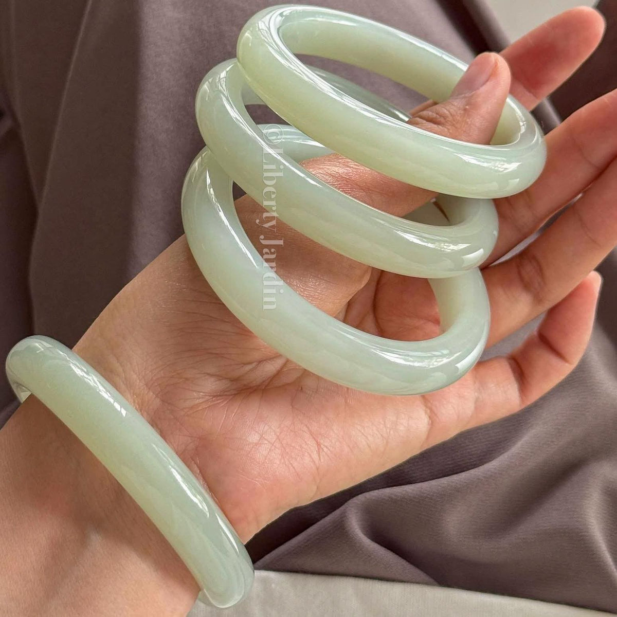 Natural Nephrite Bangle, Certified Non-treated Armband, Lime Gemstone Bracelet Accessories, Minimalist Sustainable Personalised Jewellery