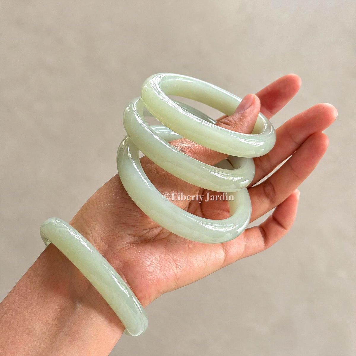 Natural Nephrite Bangle, Certified Non-treated Armband, Lime Gemstone Bracelet Accessories, Minimalist Sustainable Personalised Jewellery