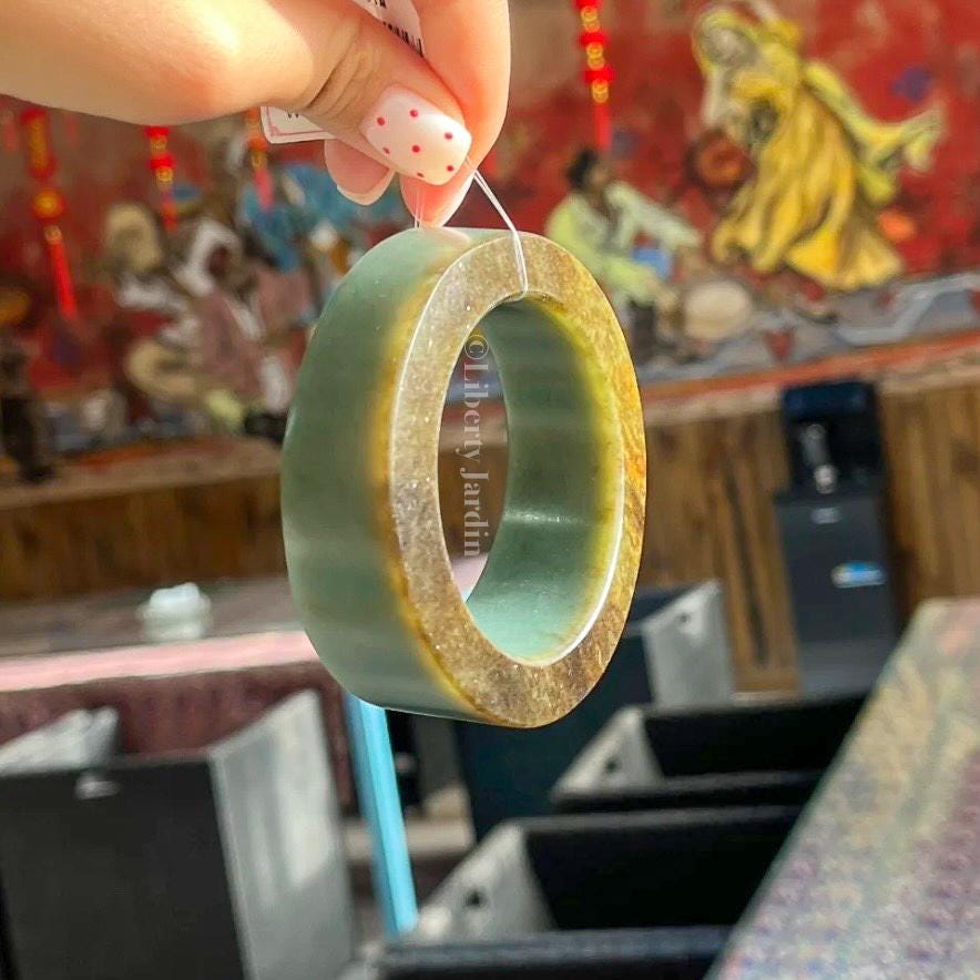 58mm Seed Jade Bangle, River-Pebbles Nephrite Statement Armband, Untreated Gemstone, Neutral-Gender Jewels, Distinctive Collectible