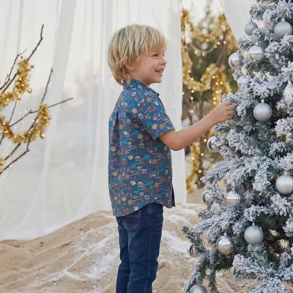 CHRISTMAS Liberty London Button-Up Shirt, Tailoring Customised Chemise, Personalised Sustainable Clothing, Short-sleeved Collared Top